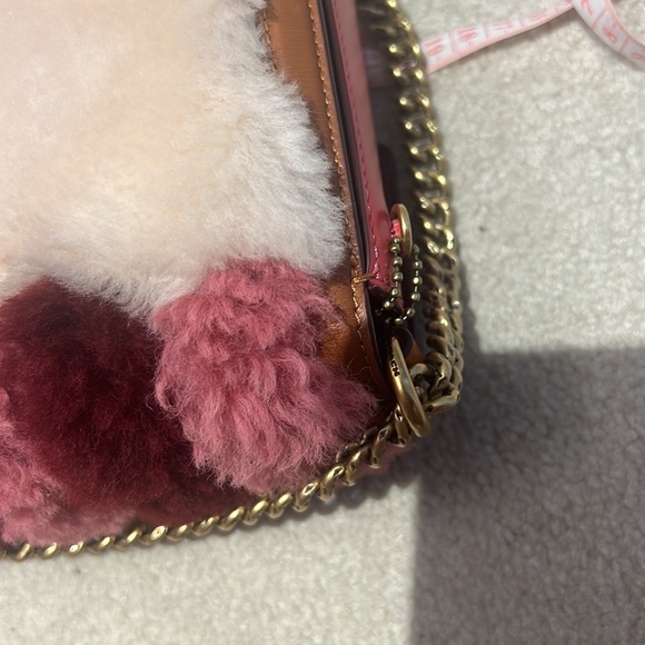 Coach pink fur bag purse cross shoulder - Picture 8 of 11